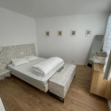 Apartment 2 Pieces Avec Parking En Coeur De - Lumineux Et Calme La Rochelle (Charente-Maritime)