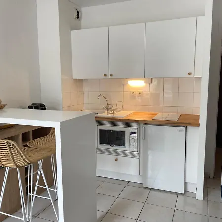 2 Pieces Avec Parking En Coeur De - Lumineux Et Calme