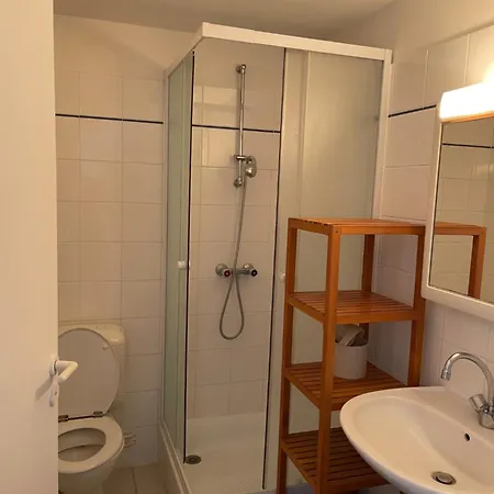 Apartment 2 Pieces Avec Parking En Coeur De - Lumineux Et Calme