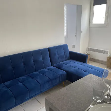 2 Pieces Avec Parking En Coeur De - Lumineux Et Calme *